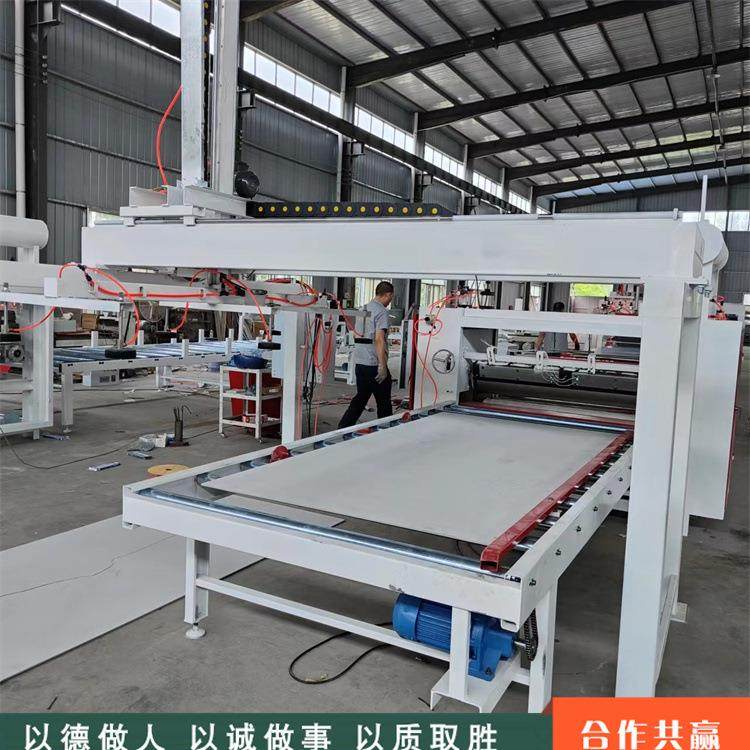全自动热胶中纤板贴面平贴机械家居集成墙板碳酸钙玻镁板覆面机,机械设备,其他机械设备,淘宝优惠券,粉丝福利购,淘宝优惠卷