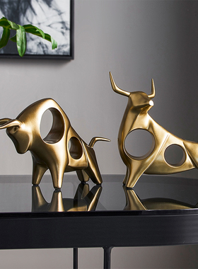 办公室牛小摆件现代简约玄关客厅酒柜书房柜书架轻奢风创意装饰品