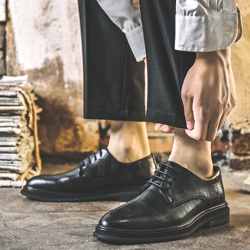 皮鞋男冬季加绒商务正装真皮厚底黑色韩版青年内增高配西装结婚鞋