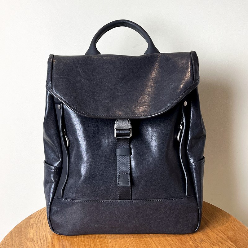 高级感男士双肩包真皮男包小号背包通勤植鞣皮头层牛皮书包电脑包