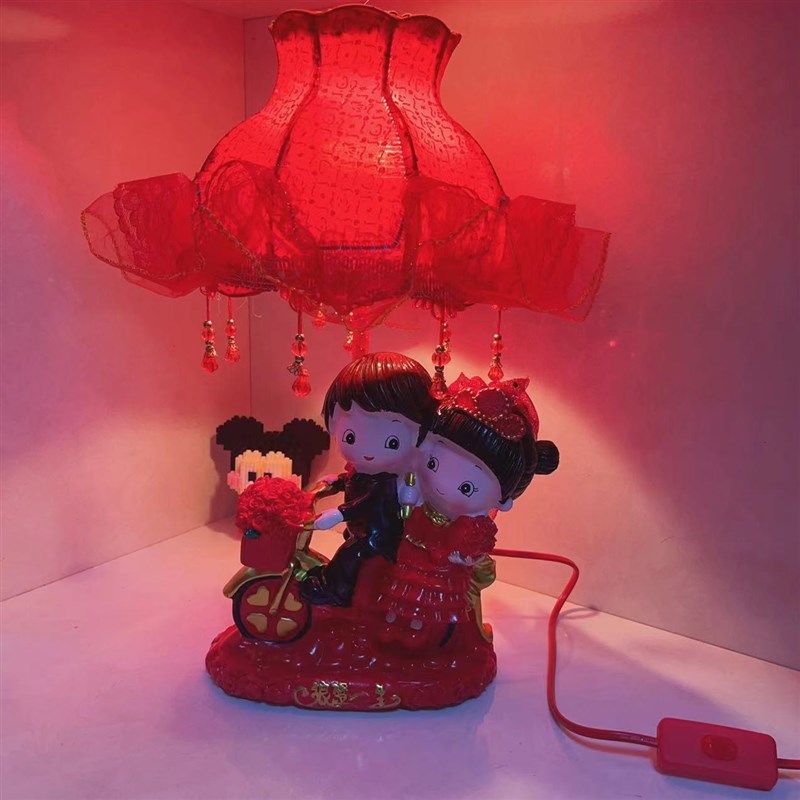 卧室婚庆台灯红色圆圈婚房床头灯大号结婚礼物新款长明灯送人礼品