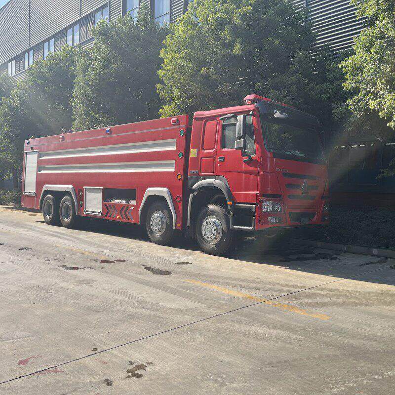出口DjibouCHNti布提泡沫消防消水防车车厂家直销fir吉etruck