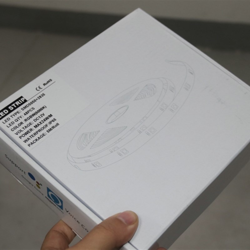 智能彩色灯带