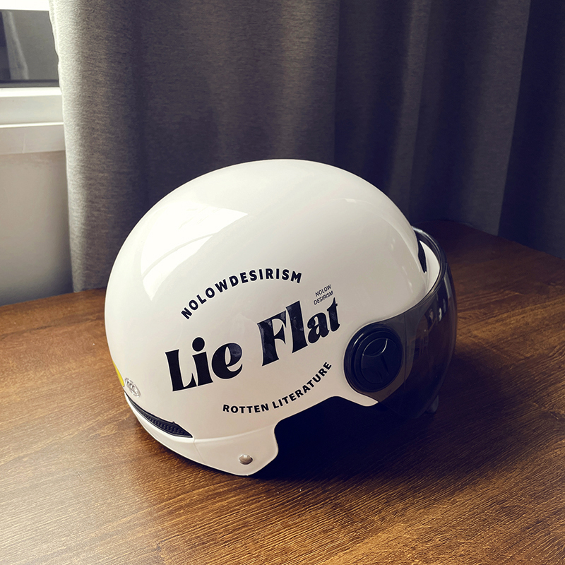 个性英文电动车头盔电瓶车四季通用安全帽夏季半盔防晒男女款潮牌