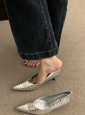 潮牌小众法式尖头高跟鞋银色单鞋女鞋子春秋2025新款黑色通勤瓢鞋