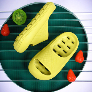 新款儿童漏洞拖鞋女童室内浴室防滑漏水拖男童可爱加厚软底凉拖