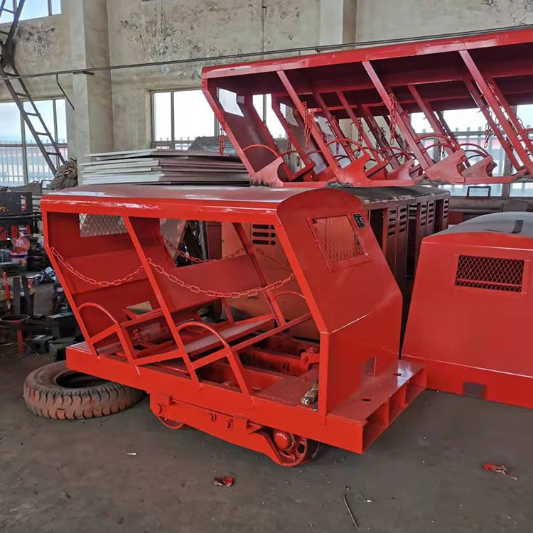 煤矿平巷人车运输人员设备矿大自制动平衡煤矿用抱轨式斜井人车