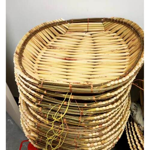 特色手工艺品。纯手工，精致物超所值，小号，中号，价格一样