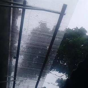 倾斜三角支架角铁支架8t0度雨棚托架雨挡镀锌雨挡雨棚架定制支架