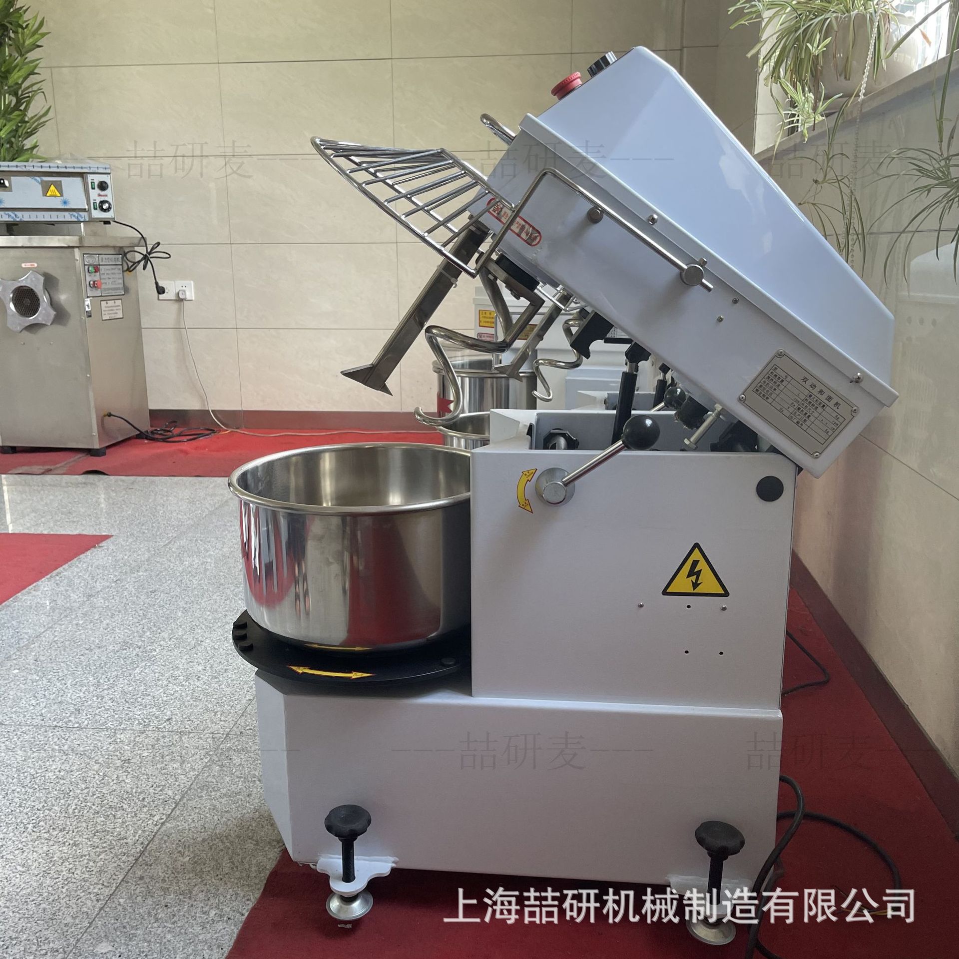 上海喆研麦离缸式和面机商用30升搅面机面团成型设备可改出境电压