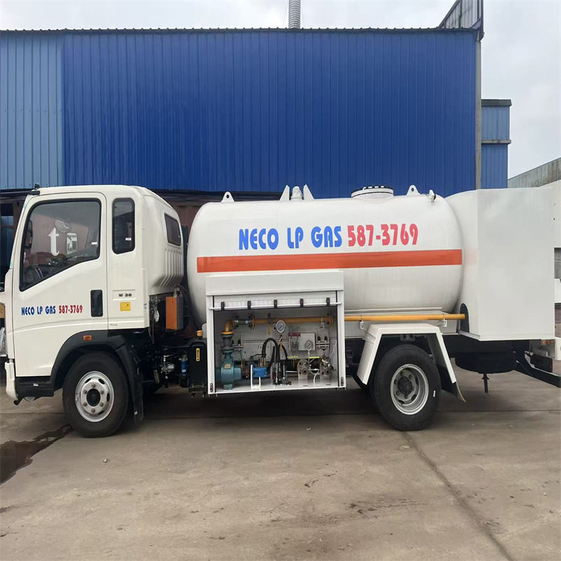 LPG液化气罐式车CNG天然气运输车压力容器源头工厂右舵豪沃车