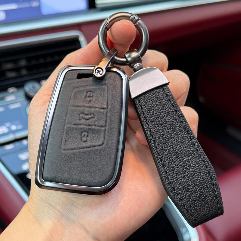 适用于 于新款福斯MagotanB8蔚揽CC新Passat全包真皮钥匙包套车扣