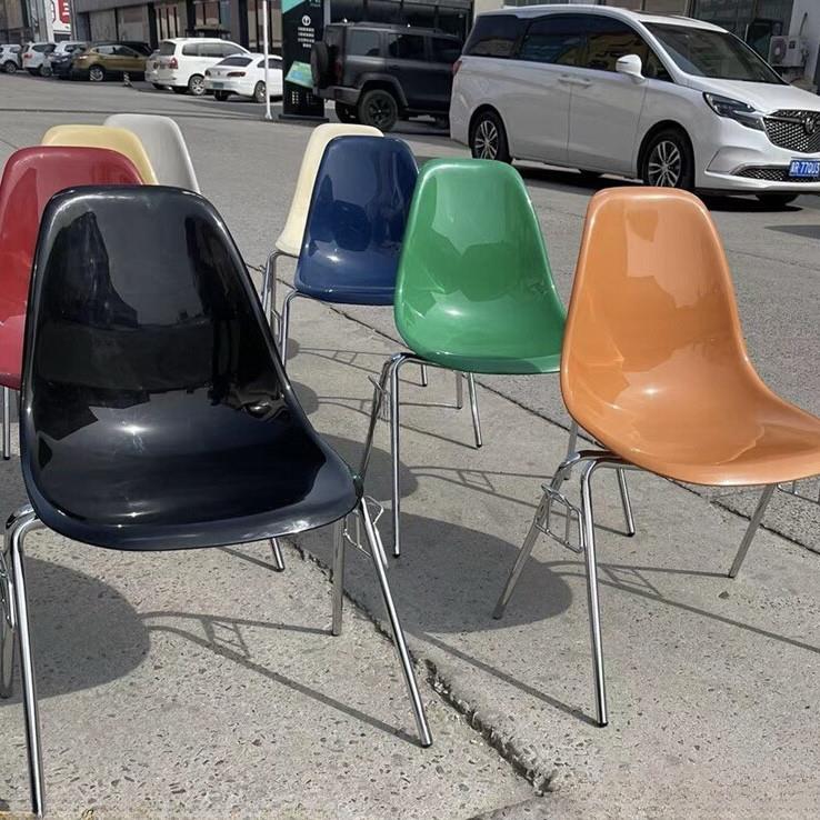 中古伊姆斯餐椅无扶手中古亮色靠背椅塑料金属腿咖啡椅奶茶店椅
