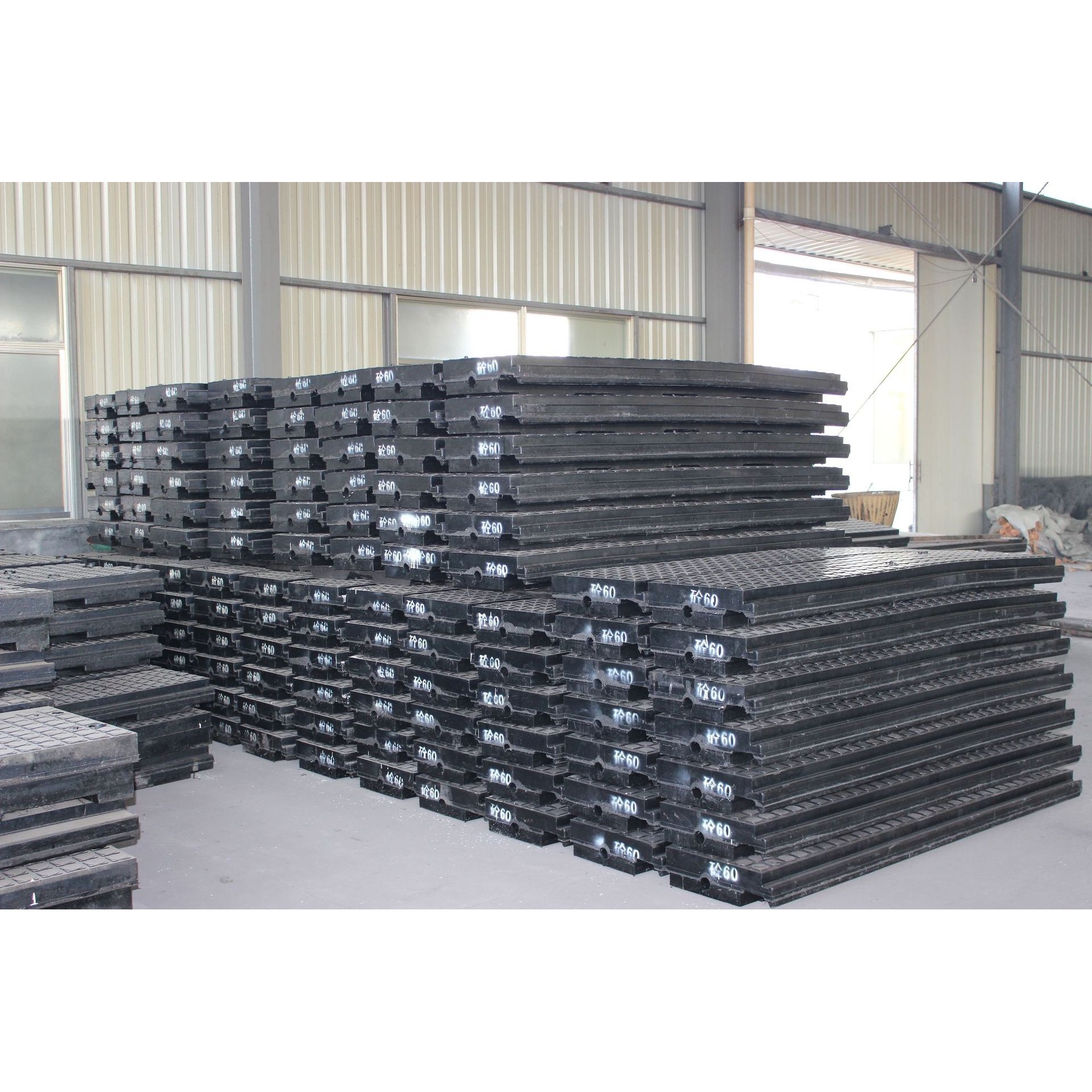 浙江大鹏橡胶道口板工厂优惠直供P43P50P60铁路胶垫片矿山专用道,基础建材,基础材料,淘宝优惠券,粉丝福利购,淘宝优惠卷