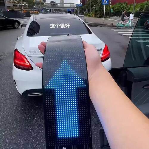 ‘会动的车贴’LED显示屏车载柔性屏车后窗led显示屏软屏车尾车