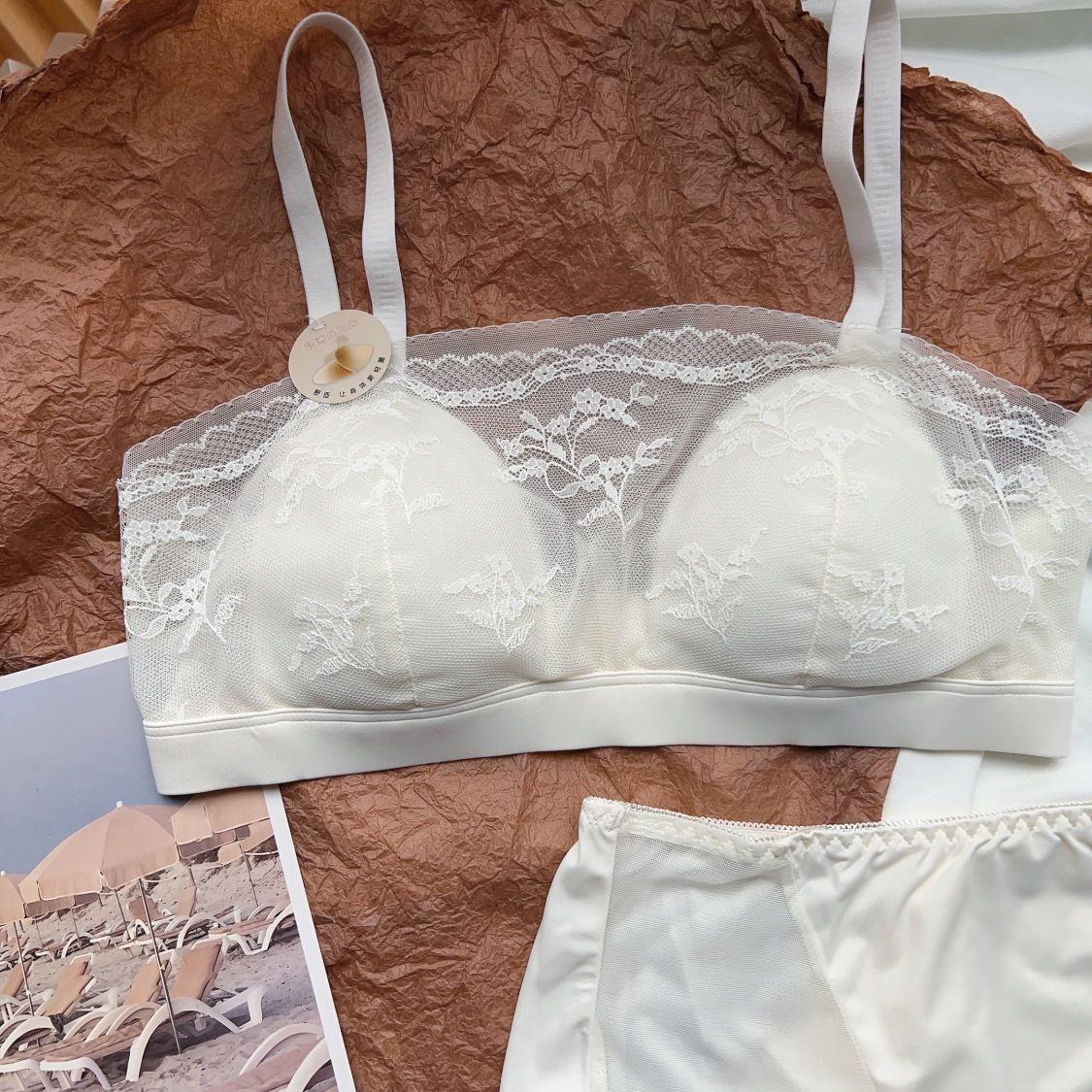 内衣少女文胸聚拢套装女小胸下垂显大蕾丝上托钢圈乳防调整型胸罩