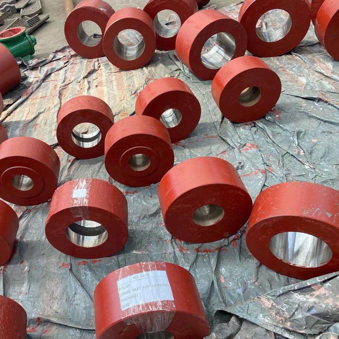 高压中速磨粉机橡胶套雷蒙磨粉机磨辊厂家雷蒙磨磨环价格耐磨抗压