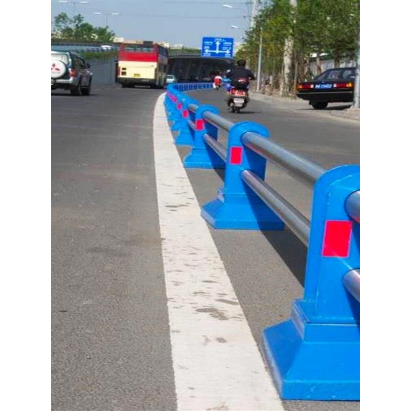 不锈钢覆合管道路护栏蓝色人车分流市政马路护栏机非隔离人行护栏