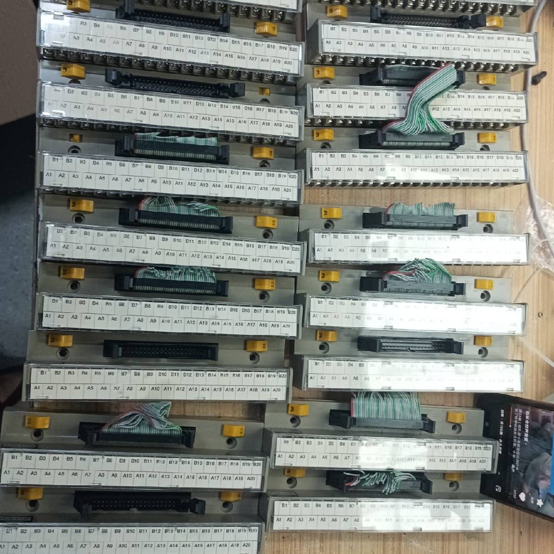 议价打研40位plc接线端子台PCN-1T40，20，可