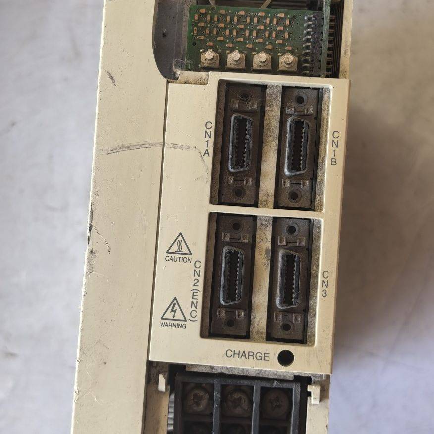 议价驱动器MR-J2S-100A 件