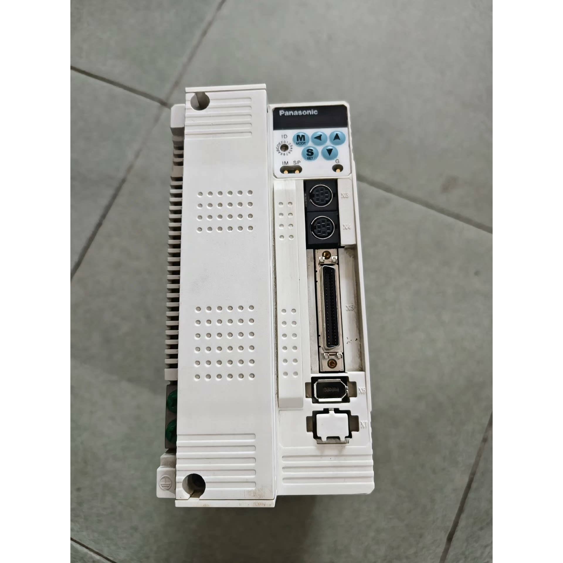 议价伺服驱动器MEDDT7364053   2.5KW