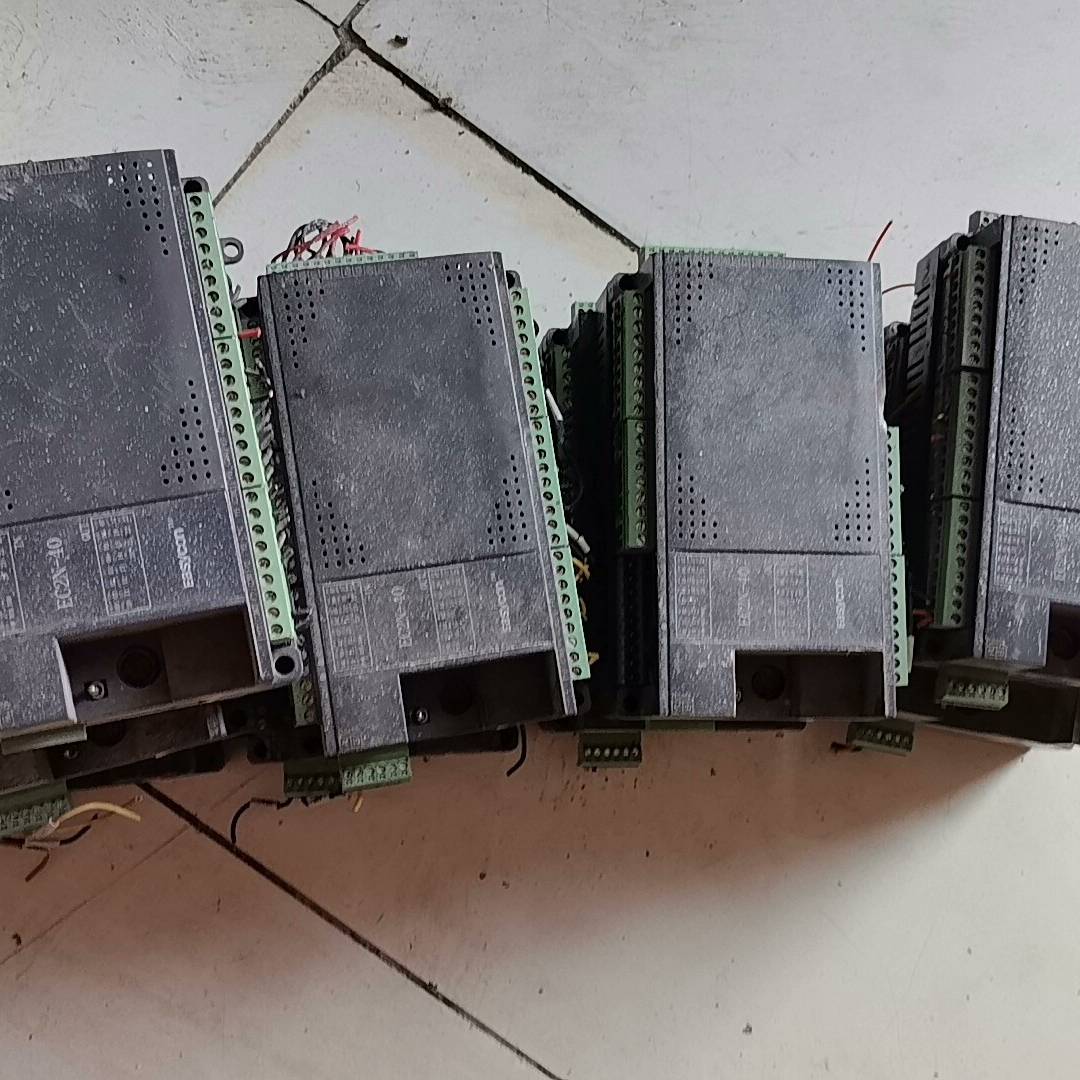 议价EC2N-4AD(10V)-2DA,有9个，件功能包