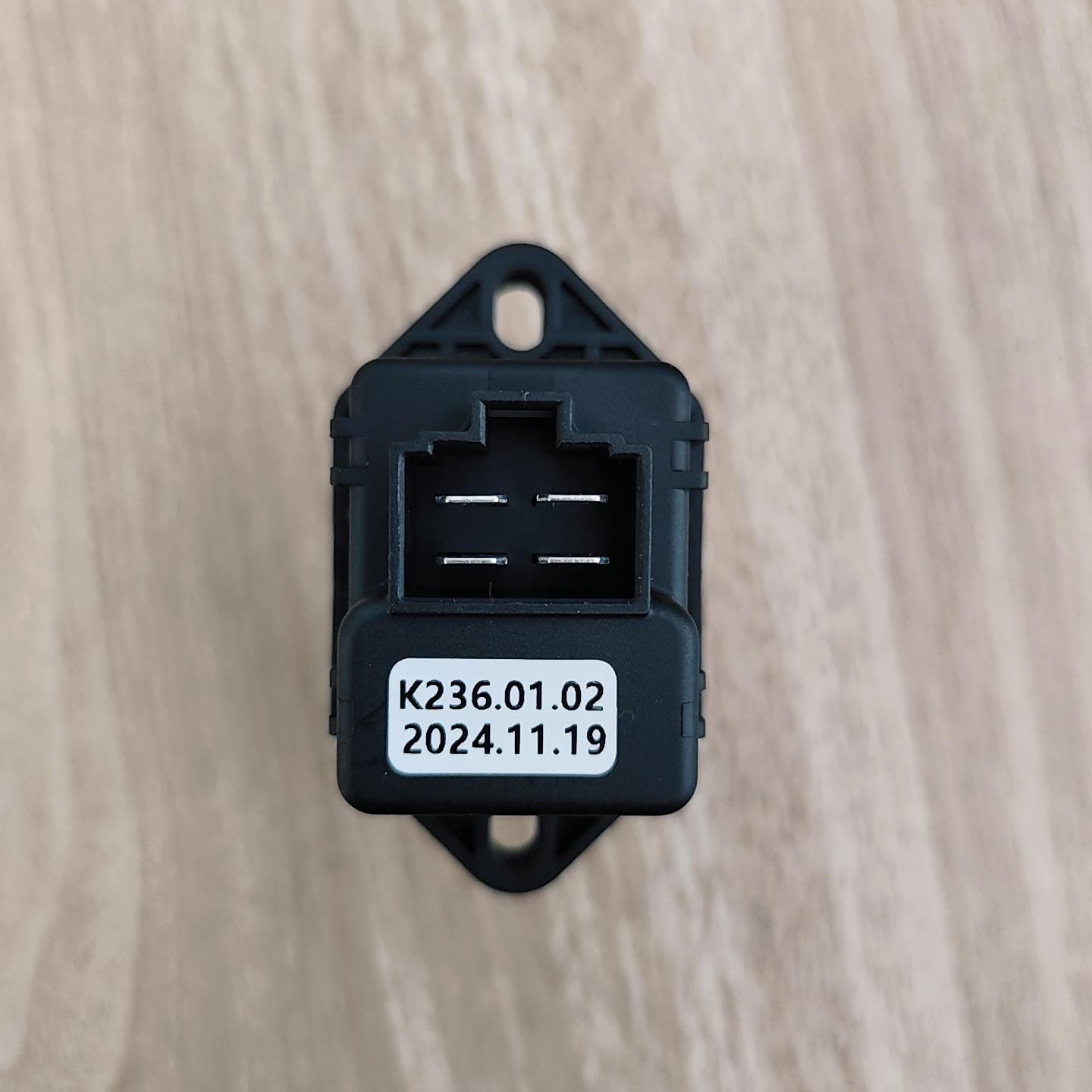 中联吊车原厂配件下车空调暖风鼓风机调速模块三一重卡原厂电阻