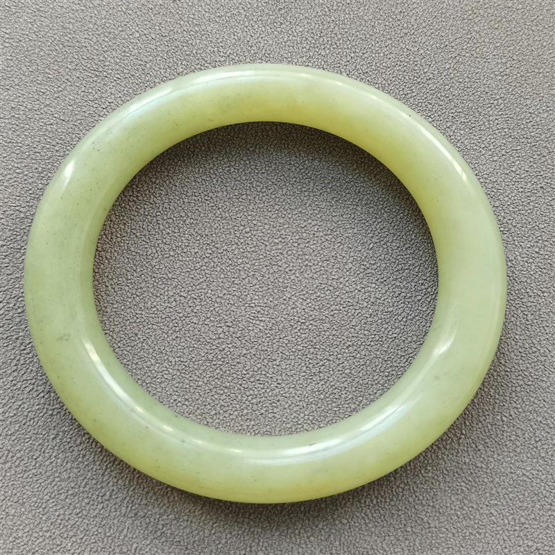 天然和田且末料超高性新疆料青白玉手镯圆条黄口料手镯