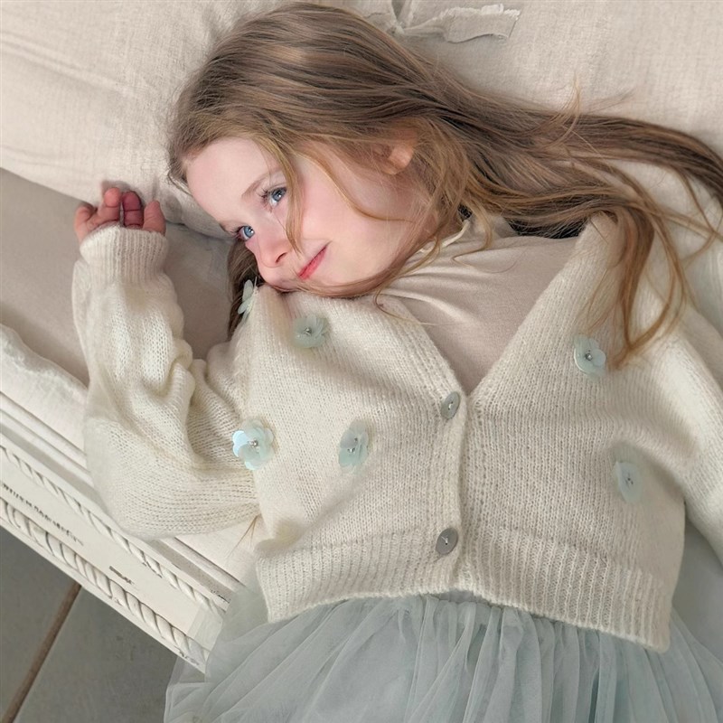 2025春季新i款童装女童重工钉珠花朵针织开衫上衣儿童毛衣外套开