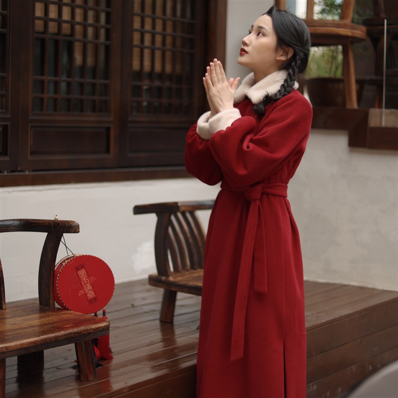 喵吉复古翻领新中式气质呢子大衣小个I子中长款红色毛呢外套女秋