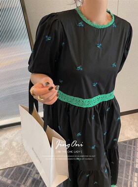 刺绣花边连衣裙子女短袖202w4年夏季新款中长款宽松显瘦气质法式