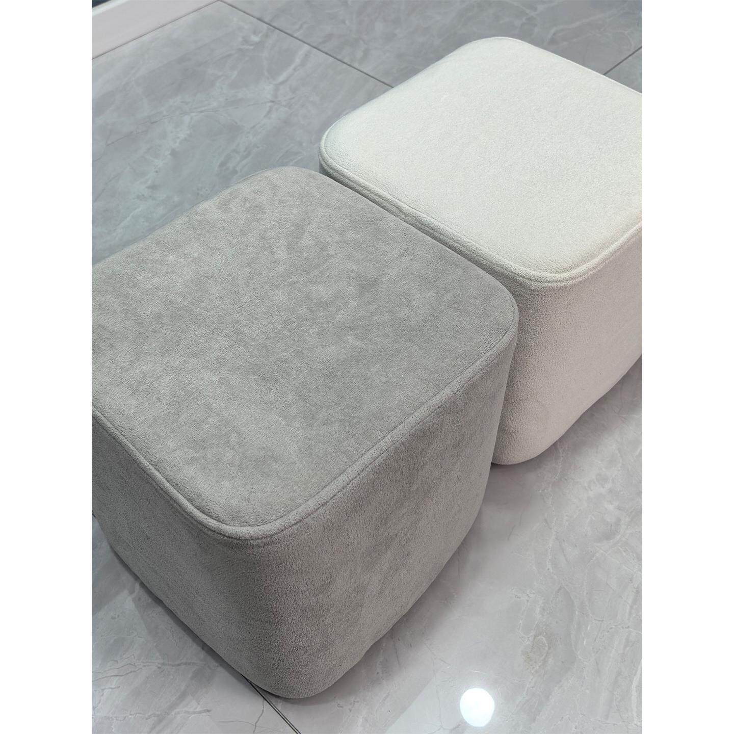 羊羔绒换鞋凳小方凳矮脚凳软包圆凳门口家用极简40公分布艺脚踏凳