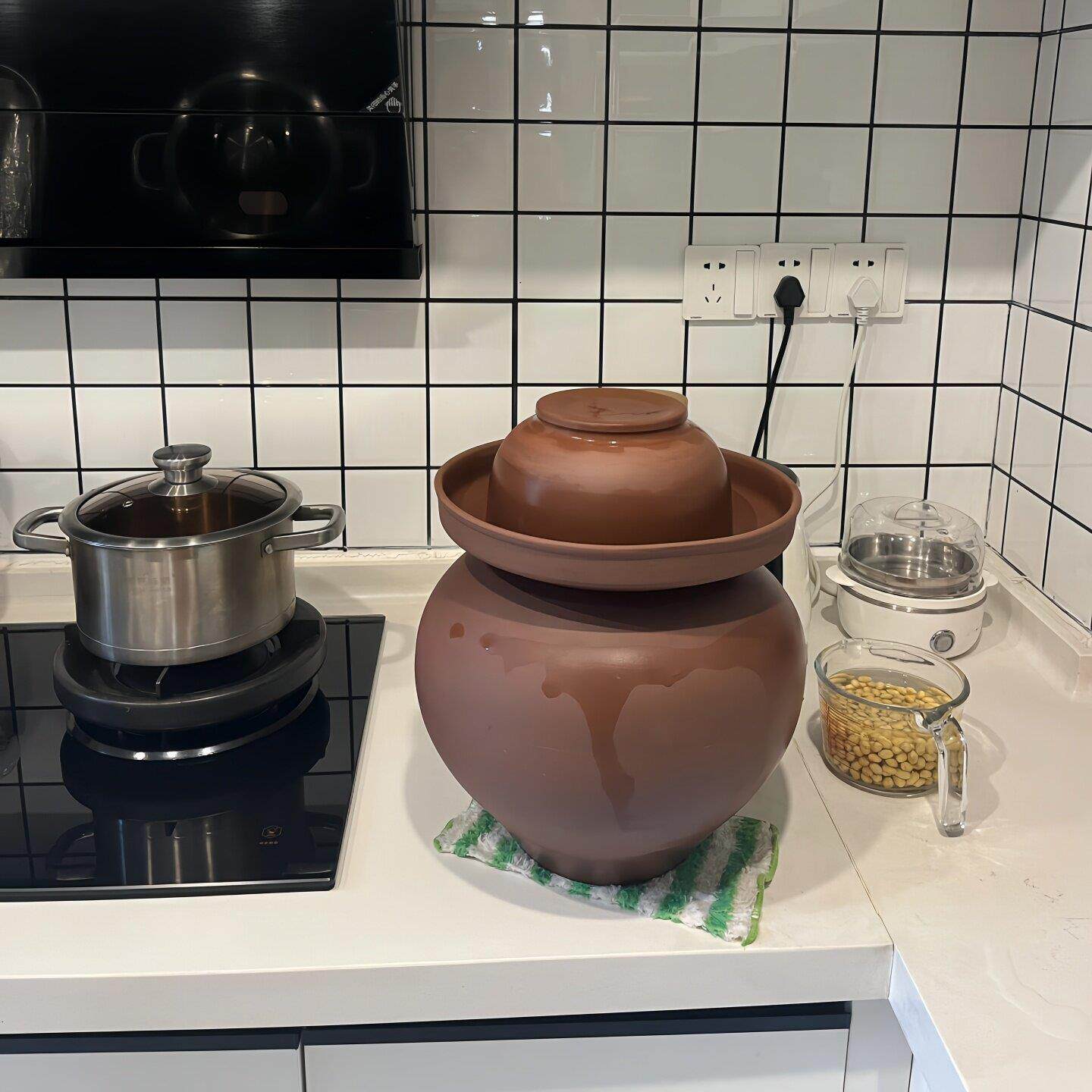 泡菜坛子土陶家用无釉腌咸菜泡豇豆罐子缸老式陶瓷酸菜密封土瓦罐