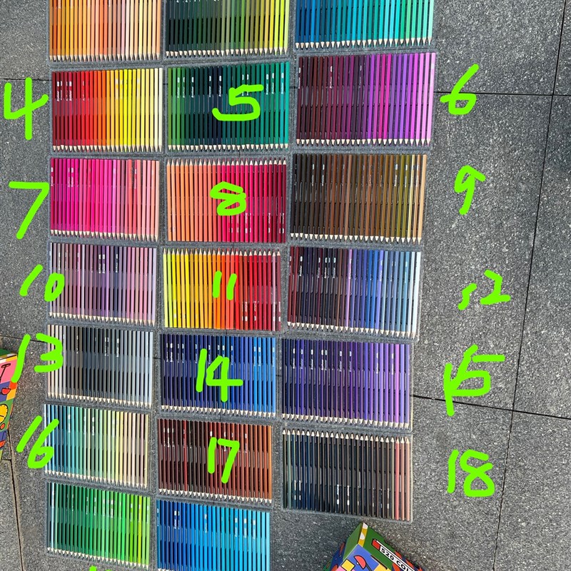 本范儿油性圆杆彩色铅笔彩铅笔 26支