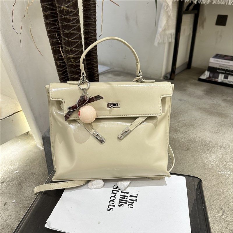 莱曼多斯新款休闲学院风复古手提双肩背包多用女包大容量时尚小众