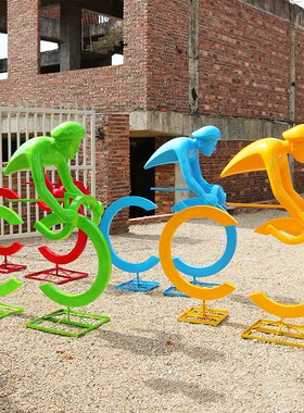 户外广场楼盘体育学校美陈玻璃钢运动跑步人物自R行车剪影摆件雕