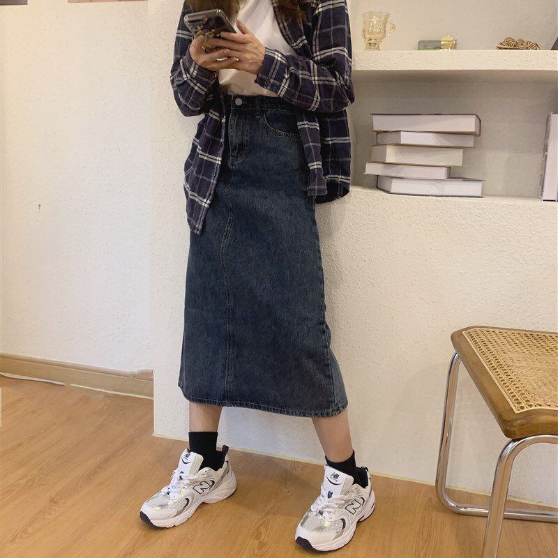 一罐快乐 后中开叉直筒牛仔裙女2021秋冬季韩版中长款高腰半身裙