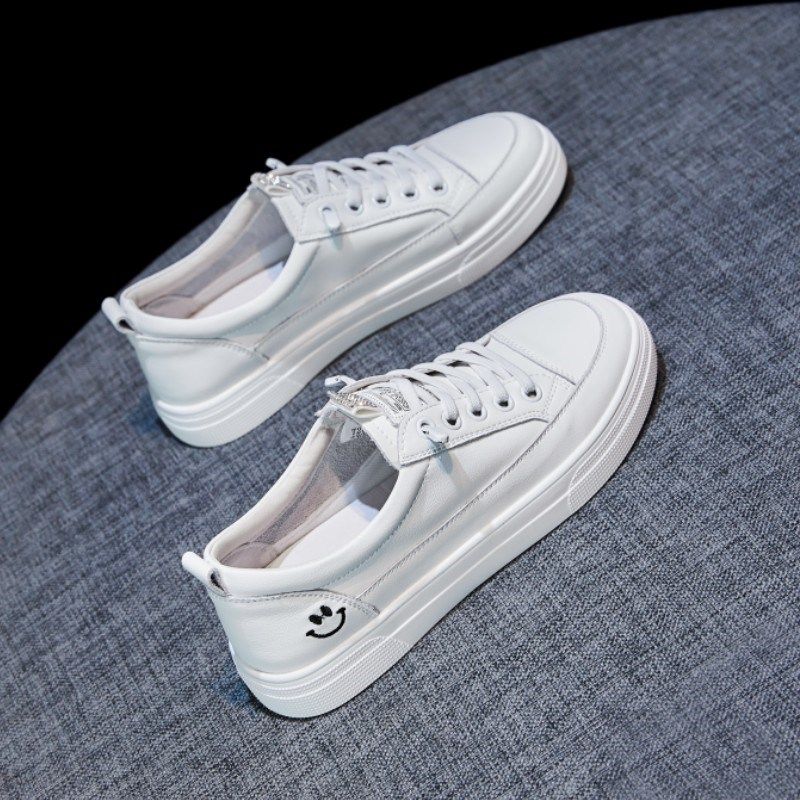 真皮浅口小白鞋子女2024春秋新款平底一脚蹬软底板鞋运动休闲单鞋,女鞋,休闲板鞋,淘宝优惠券,粉丝福利购,淘宝优惠卷