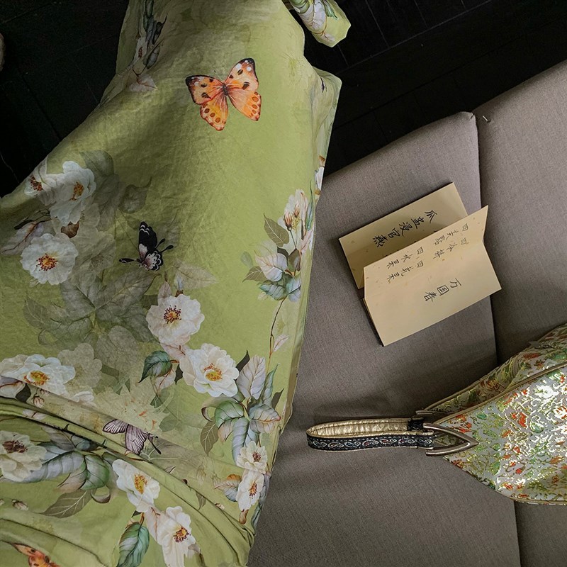 麓津自制《栀子戏蝶》新中式复古少女露肩无袖收腰惊艳别致连衣裙