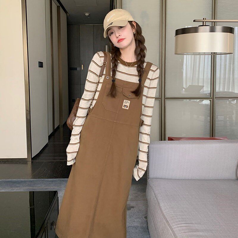 咖色工装背带裙套装女2025春秋新款减龄韩版条纹T恤连衣裙两件套