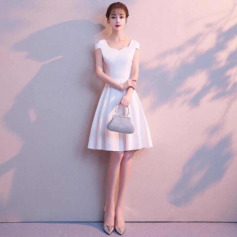 白色缎面小晚礼服平时可穿夏季气质法式毕业连衣裙女订婚领证登记