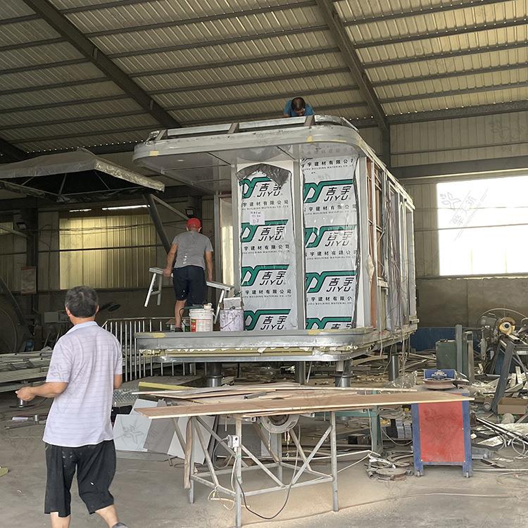 度假村旅游打卡景点户外露营基地可移动式房屋酒店梦幻太空舱体验