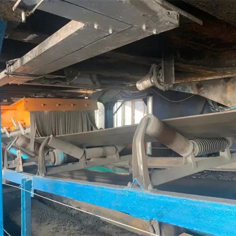 全封闭式无动力除尘导料槽灵活选用YB-FDL型无动力除尘导料槽