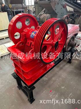 移动大型矿山机械鄂式破碎机铁矿石花岗岩粉碎机混凝土砖块颚破