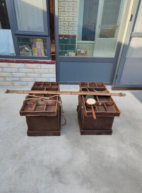 民俗，怀旧的旧物品，老式的镐，战士，镐，摇响器卖杂货，80年的