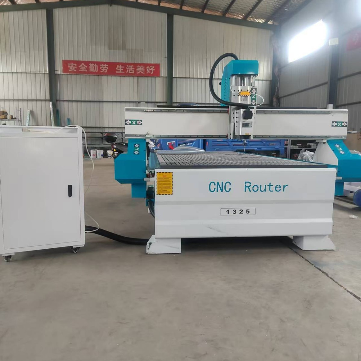 木工雕刻机1325数控全自动激光切割机广告工艺品开料机家具精雕机