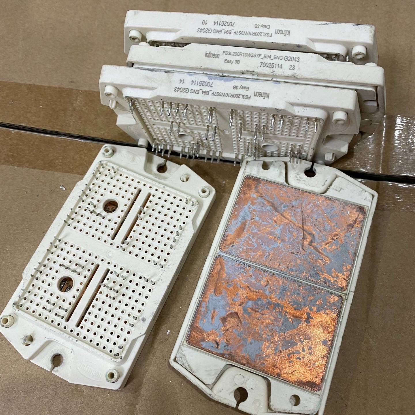 议价FS3L200R10W3S7F-B11，SNXH100M65