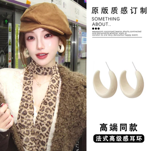 港风复古高级感大耳圈圆圈耳饰 爆款 千禧辣妹 奶白色耳环2026新款