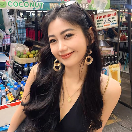 时髦精新宠！金色长款夸张耳环2026新款爆款高级感显脸小耳坠耳饰