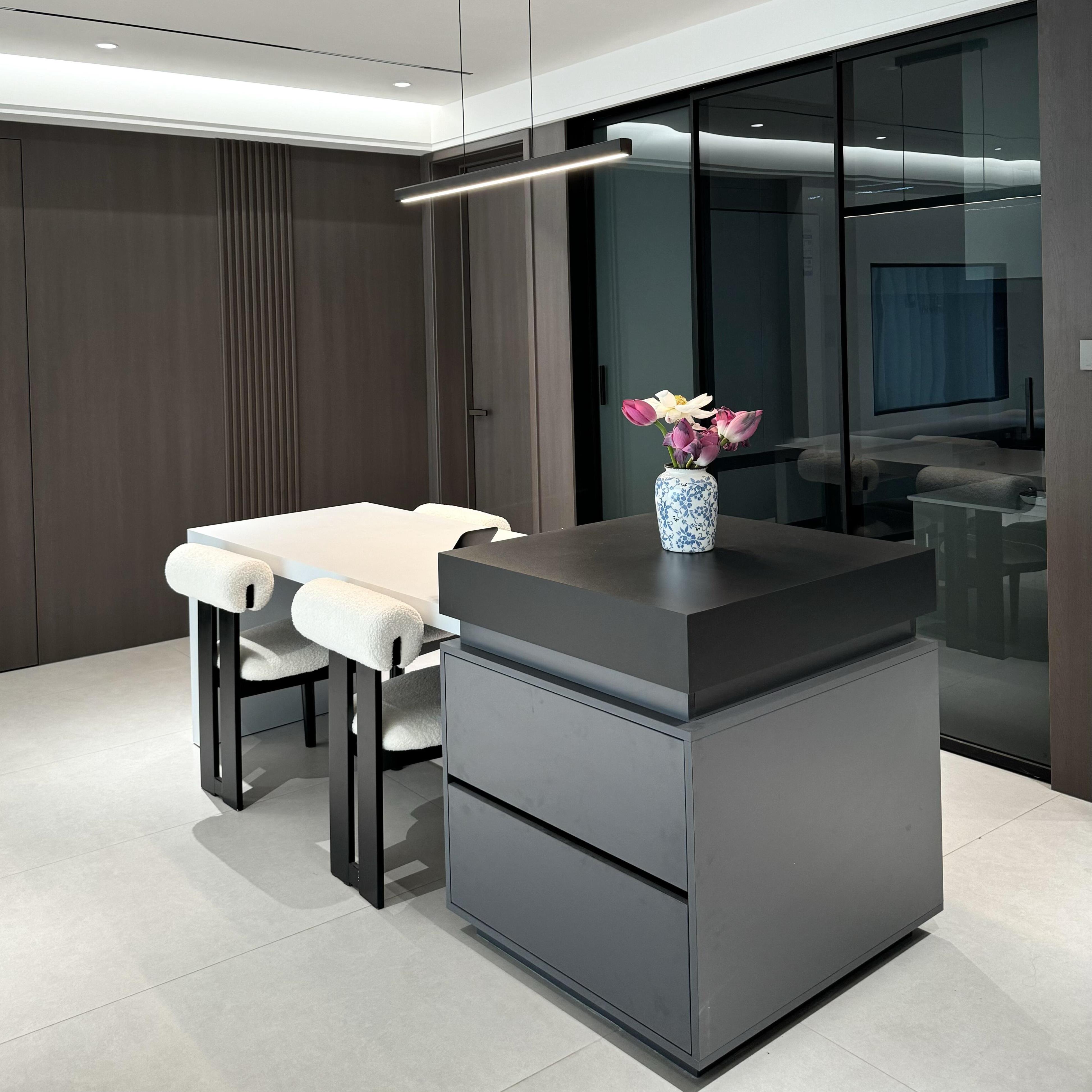 意式极简岩板岛台餐桌一体2025新款定制储物可伸缩饭厅厨房导台